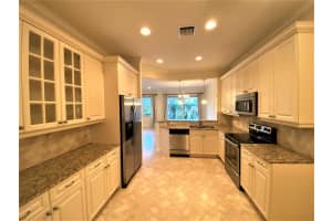 132 W Prive Cir, Delray Beach, FL 33445, Sold 09/30/20