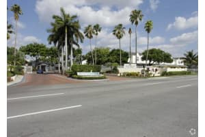 6740 NW 175th Ln l20, Hialeah, FL 33015, Sold 05/22/20