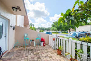 8071 NW 10th Ct, Margate, FL 33063, Sold 08/27/20