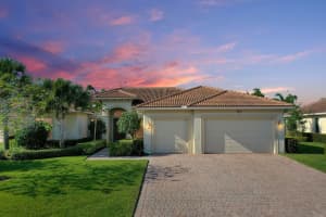 2315 NW Waterbury St, Jensen Beach, FL 34957, Sold 07/15/20
