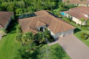 2315 NW Waterbury St, Jensen Beach, FL 34957, Sold 07/15/20