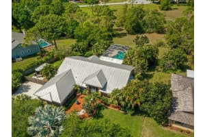 577 SW Wood Creek Dr, Palm City, FL 34990, Sold 05/29/20