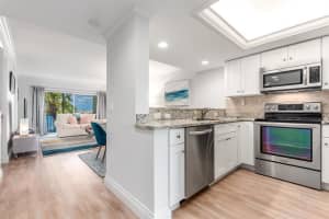 370 NE Edgewater Dr, Stuart, FL 34996, Sold 06/26/20