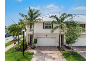 2111 Wells Pl, Palm Beach Gardens, FL 33418, Sold 06/30/20