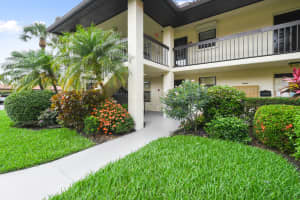 421 SW South River Dr, Stuart, FL 34997, Sold 08/21/20