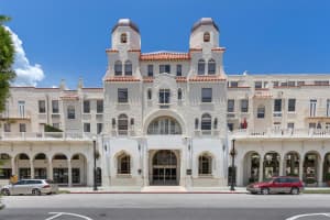 235 Sunrise Ave, Palm Beach, FL 33480, Sold 09/22/20