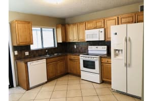 40 Tara Lakes Dr E, Boynton Beach, FL 33436, Sold 07/01/20