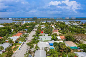 124 Gregory Pl, West Palm Beach, FL 33405, Sold 08/31/20