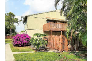 36 N Crossings Cir, Boynton Beach, FL 33435, Sold 06/25/20