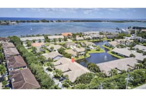147 N Lakeshore Dr, Hypoluxo, FL 33462, Sold 08/03/20