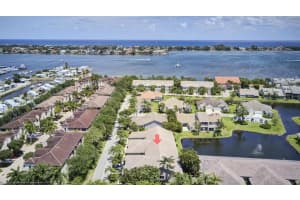 147 N Lakeshore Dr, Hypoluxo, FL 33462, Sold 08/03/20