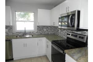 6674 Rainwood Cove Ln, Lake Worth, FL 33463, Sold 06/30/20