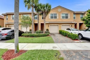 5774 Monterra Club Dr, Lake Worth, FL 33463, Sold 07/29/20