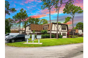 101 Weybridge Cir, Royal Palm Beach, FL 33411, Sold 06/05/20