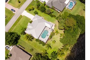 389 SE Ashley Oaks Way, Stuart, FL 34997, Sold 07/08/20