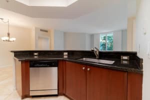 403 S Sapodilla Ave, West Palm Beach, FL 33401, Sold 04/23/21