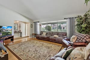 1047 Shady Lakes Cir, Palm Beach Gardens, FL 33418, Sold 10/08/20