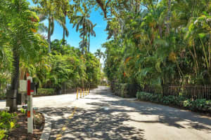 213 N Lakeshore Dr, Hypoluxo, FL 33462, Sold 09/04/20