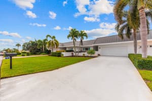 2828 SE Fairway W b8, Stuart, FL 34997, Sold 02/26/21