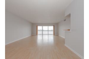 471 Ives Dairy Rd, Miami, FL 33179, Sold 01/07/21