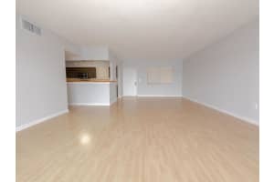 471 Ives Dairy Rd, Miami, FL 33179, Sold 01/07/21