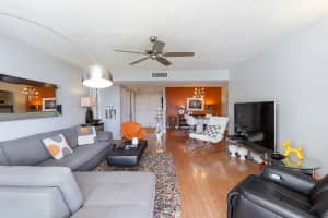 611 SE 7th St, Delray Beach, FL 33483, Sold 10/13/20