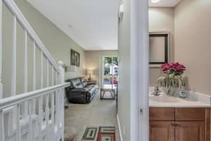 1625 42nd Square, Vero Beach, FL 32960, Sold 06/12/20