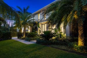 1017 Seagate Dr, Delray Beach, FL 33483, Sold 07/01/20