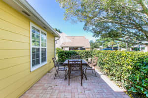 2019 Tanglewood Dr, Sarasota, FL 34239, Sold 06/08/20