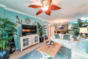 625 Casa Loma Blvd, Boynton Beach, FL 33435, Sold 07/02/20