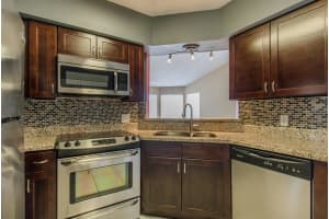 815 W Boynton Beach Blvd, Boynton Beach, FL 33426, Sold 07/01/20