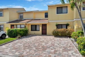 5274 Jog Ln, Delray Beach, FL 33484, Sold 07/16/20