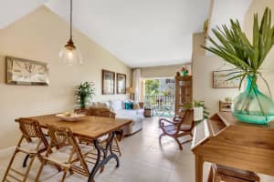 1060 Lake Shore Dr, West Palm Beach, FL 33403, Sold 08/21/20