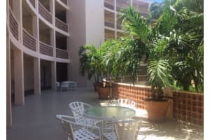 369 S Lake Dr, Palm Beach, FL 33480, Sold 04/30/21