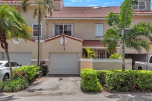 32 S Lakeshore Dr, Hypoluxo, FL 33462, Sold 05/29/20