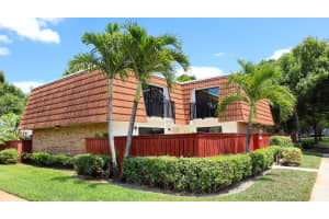 2827 Waterford Dr S, Deerfield Beach, FL 33442, Sold 06/30/20