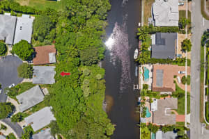 383 SW 5th Way, Boca Raton, FL 33432, Sold 06/08/20