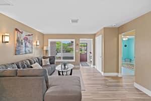 383 SW 5th Way, Boca Raton, FL 33432, Sold 06/08/20