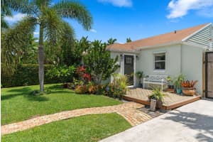 606 Westwood Rd, West Palm Beach, FL 33401, Sold 07/02/20