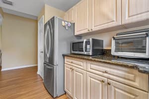 2060 Greenview Shores Blvd, Wellington, FL 33414, Sold 07/16/20