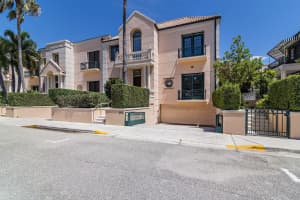 305 Everglade Ave, Palm Beach, FL 33480, Sold 07/30/20