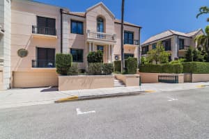 305 Everglade Ave, Palm Beach, FL 33480, Sold 07/30/20