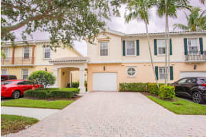 473 Capistrano Dr, Palm Beach Gardens, FL 33410, Sold 08/21/20