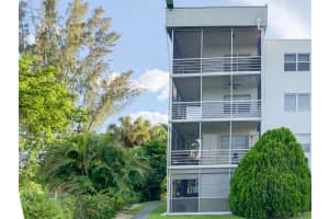 3000 Sunrise Lakes Dr E, Sunrise, FL 33322, Sold 07/22/20