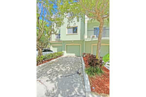 360 Crestwood Cir, Royal Palm Beach, FL 33411, Sold 10/09/20