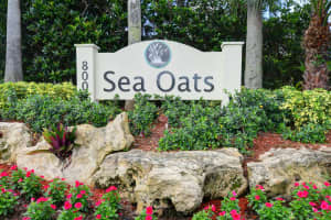 301 Sea Oats Dr, Juno Beach, FL 33408, Sold 08/07/20