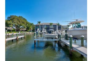 524 Bay Colony Dr N, North Palm Beach, FL 33408, Sold 10/28/20