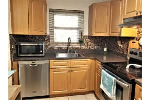 120 Sparrow Dr, Royal Palm Beach, FL 33411, Sold 07/24/20