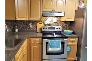 120 Sparrow Dr, Royal Palm Beach, FL 33411, Sold 07/24/20