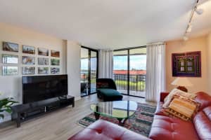 7030 Half Moon Cir, Hypoluxo, FL 33462, Sold 08/17/20